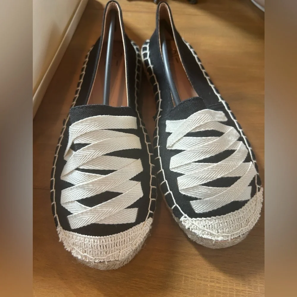 NIB Yoki Womens Shoes Yoki Leia-12 Black Espadrilles